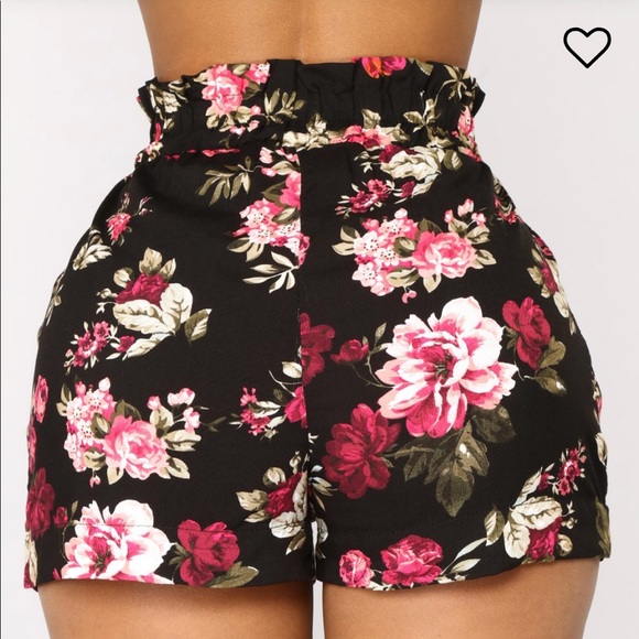 Floral tie waist shorts size small - Picture 5 of 5